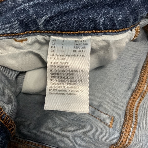 American Eagle Ripped Jeggings Crop Size 6 - Picture 3 of 4